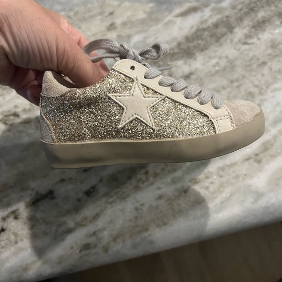 Shu shop Paula sneakers toddler